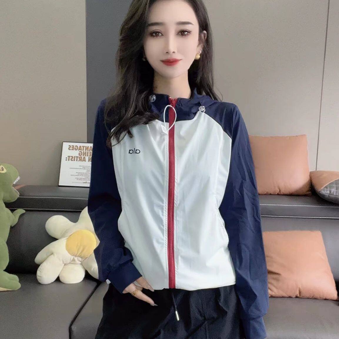 拼接撞色连帽防晒衣女2025夏季新款长袖户外休闲显瘦防晒外套上衣
