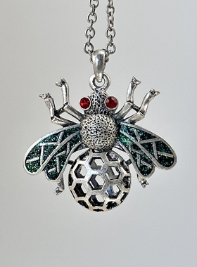 欧美复古饰品轻奢时尚高级感小众设计项链长款秋冬女士毛衣链配饰