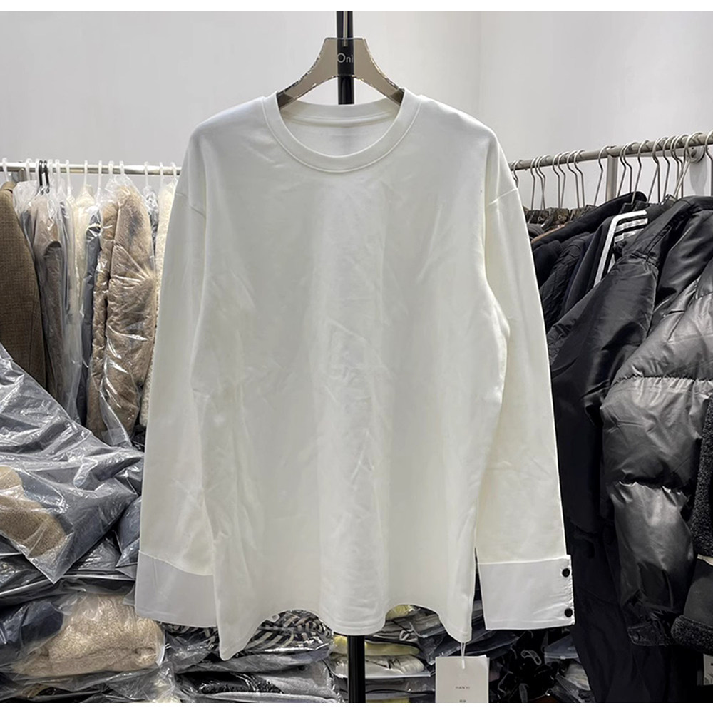 韩伊2023冬款圆领宽松长袖加绒T恤百搭休闲拼接纽扣袖女打底上衣