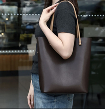 大牌同款真皮单肩腋下托特包女士2025春夏新款复古牛皮通勤水桶包