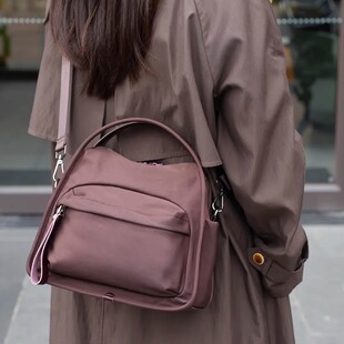 商场进口尼龙布手提斜挎包女2026新款 轻便单肩托特包通勤背包 时尚