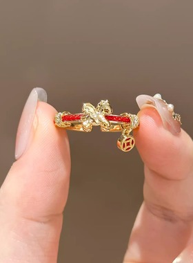 新中式小马驹红绳戒指女时尚高级感2026本命年马年有钱在手食指戒