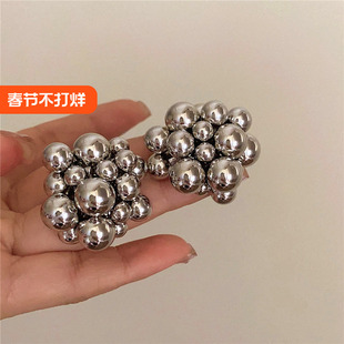 银球泡泡~金属大小圆球夸张小众设计耳钉 2026年新款高级感耳环潮