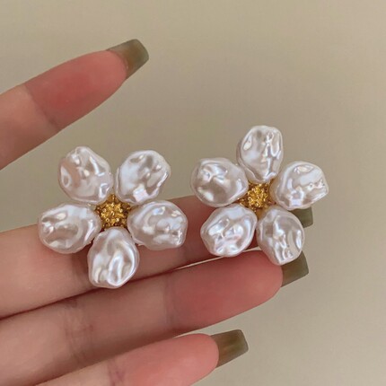 花花世界~法式复古气质珍珠花朵耳钉 高级感轻奢小众夸张仙气耳环