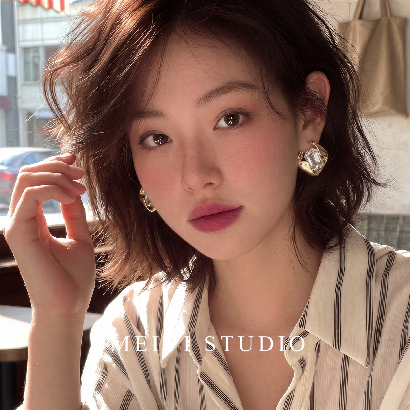 金框晶光~欧美复古金边方钻耳钉 金属包钻高级感通勤大气潮耳环女