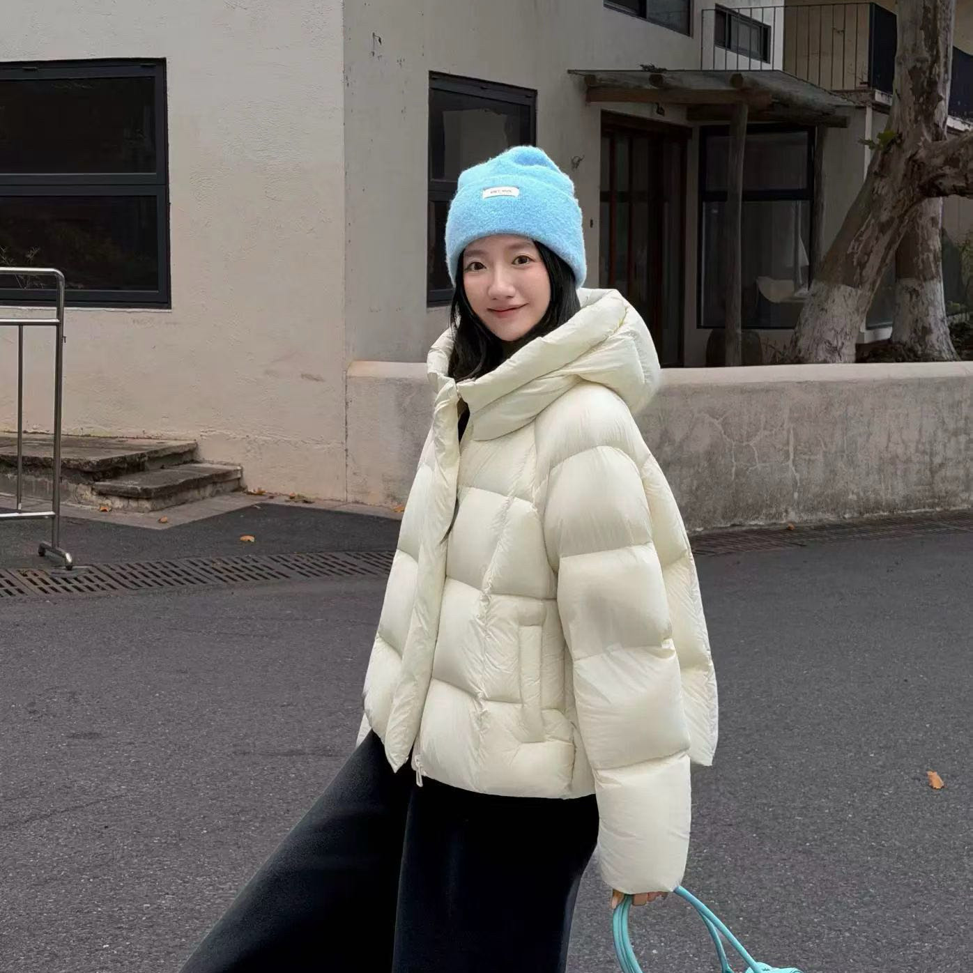 2026韩版泡芙连帽糖果色羽绒女短款加厚小个子减龄面包服冬装保暖