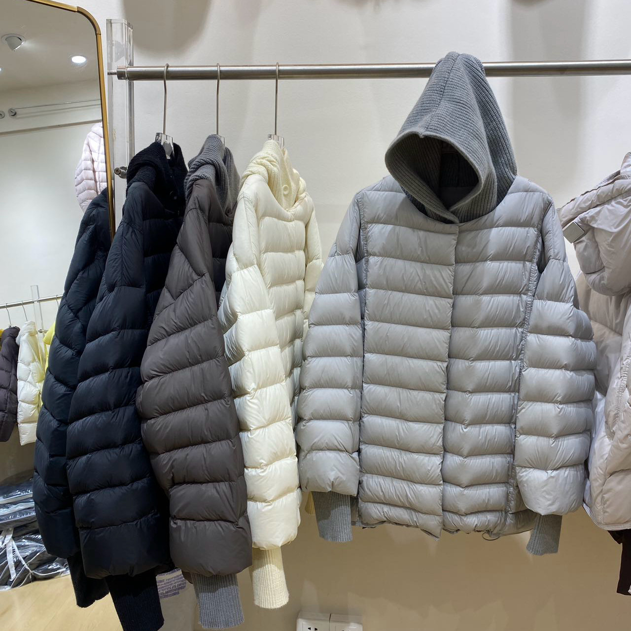 时尚针织拼接羽绒服女90白鸭绒2026冬季新款巨好看高级感保暖外套