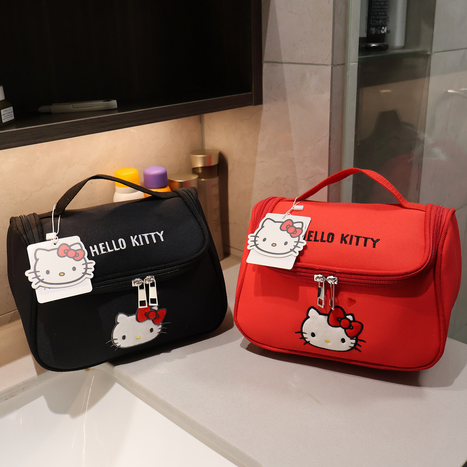 HelloKitty凯蒂猫化妆包女可爱便携分区收纳化妆品洗漱袋收纳箱包