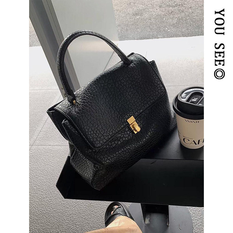 黑色大容量皮托特包包女式2024新款秋冬高级感时尚通勤斜挎大包