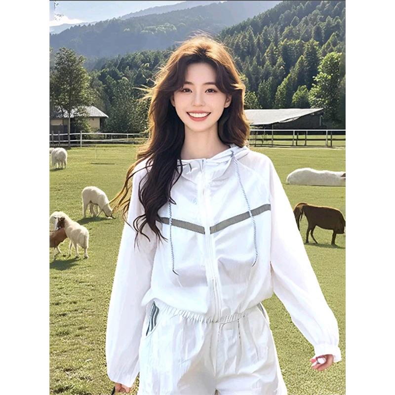 夏季盐系高级感防晒衣套装女士运动服时尚外套休闲短袖短裤两件套