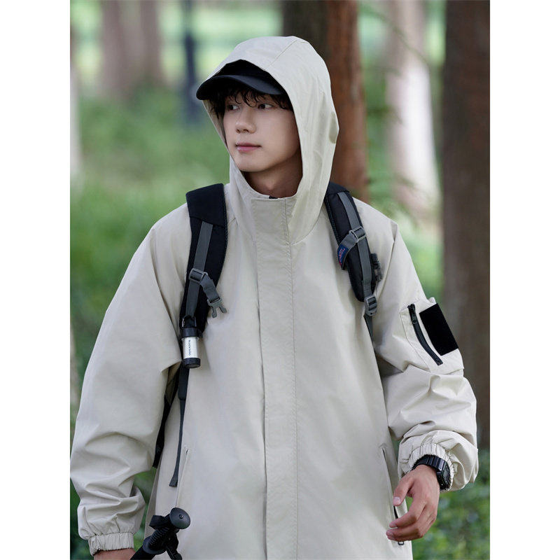 魔术新款上市青春流行优质贴冲锋衣男秋季工装运动连帽外套夹克