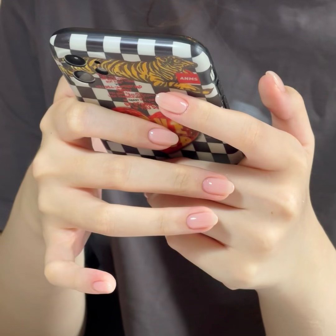 纯欲裸色美甲成品贴片圆头小短款穿戴甲自然纯色假指甲持久可拆卸