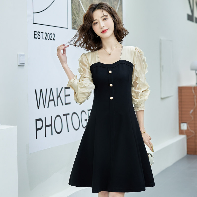 春季时尚少妇女装春装修身衣服连衣裙25至30到40岁35左右打底裙子