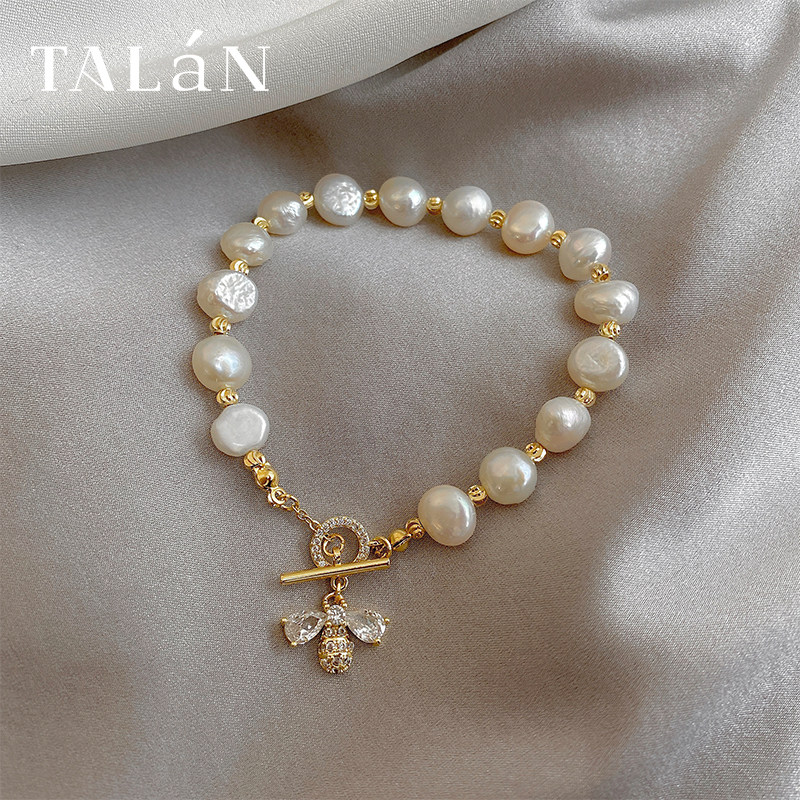 塔兰淡水珍珠手链精致锆石小蜜蜂吊坠夏季新品学生闺蜜手环饰品女