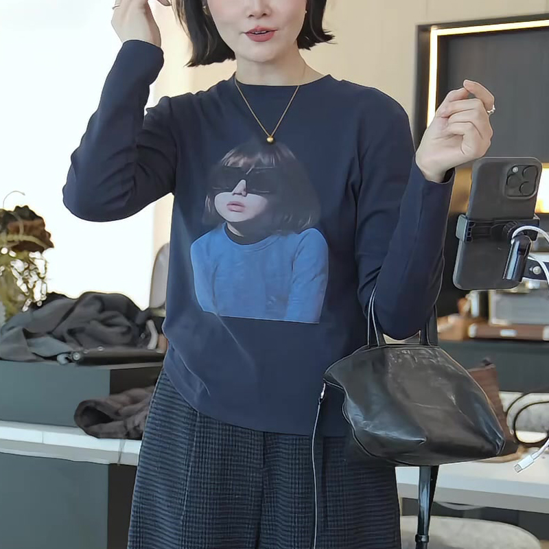 秋新款时尚简约圆领卡通印花长袖t恤女百搭显瘦打底上衣