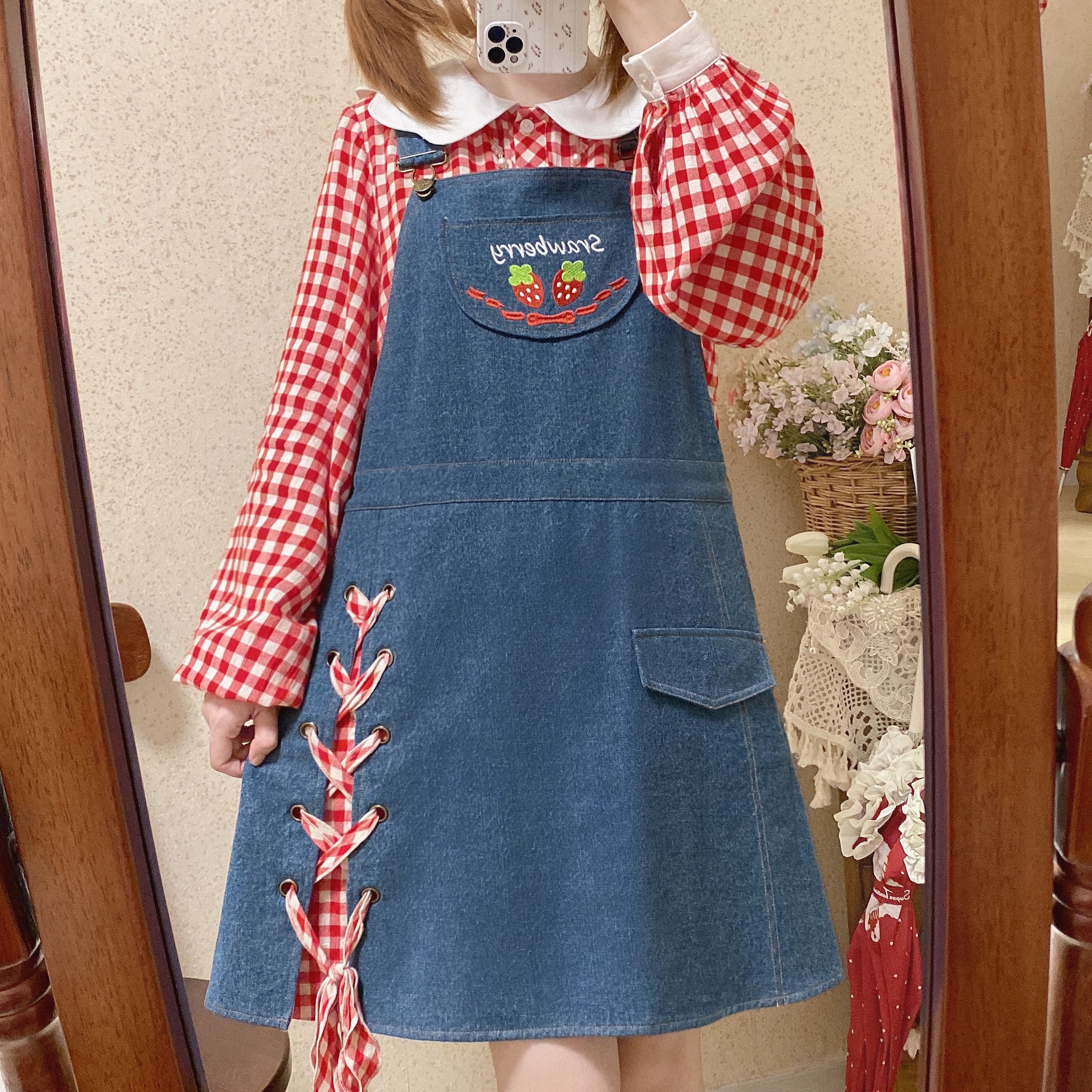 背带裙牛仔草莓刺绣日系软妹显瘦