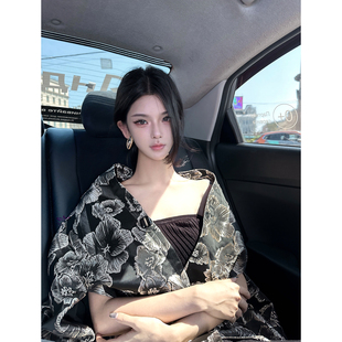 夏媛原創(chuàng) 榮耀 極繁奢華經(jīng)濟上行 美大氣外套寬松氣質(zhì)斗篷 家族