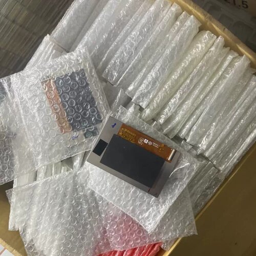 售前询价4.5寸液晶屏接口44pin未使用。型号是TSM08