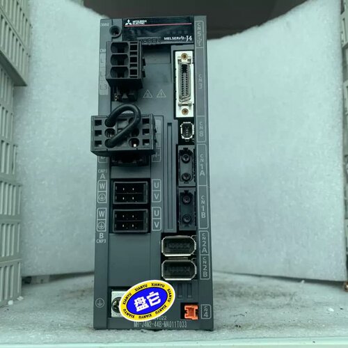 售前询价驱动器 MR-J4W2-44B-MA011T033实物