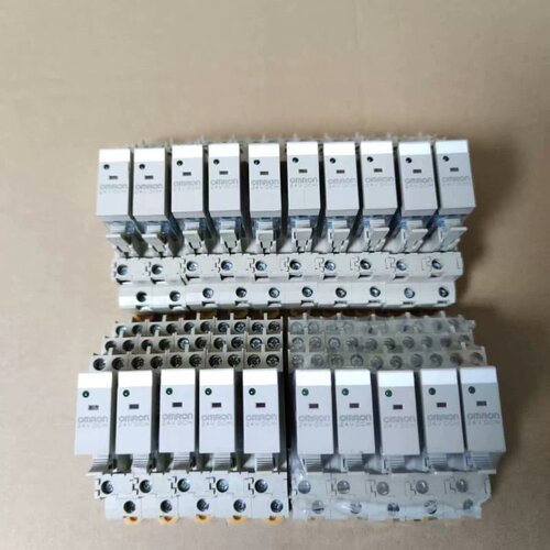 售前询价中间继电器，DC24V，型号G2R-2-SN(S)，一