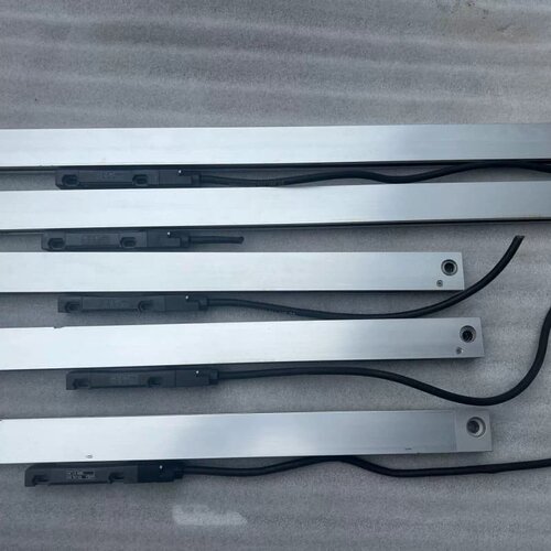售前询价德国HEIDENHAIN LS406C/420mm两根，，