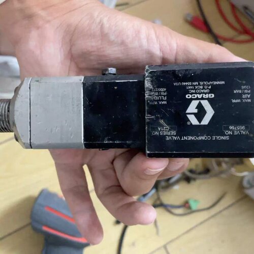 售前询价965766 固瑞克自动点胶阀 电子阀工业胶阀议价维修