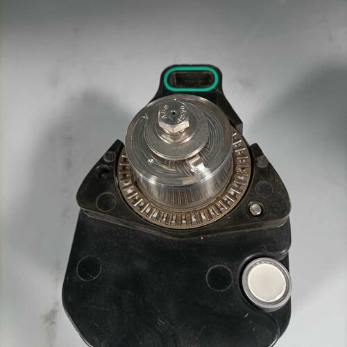 售前询价瑞士VAT钟摆阀控制器，型号65040-PHGH-BJT1/；议价