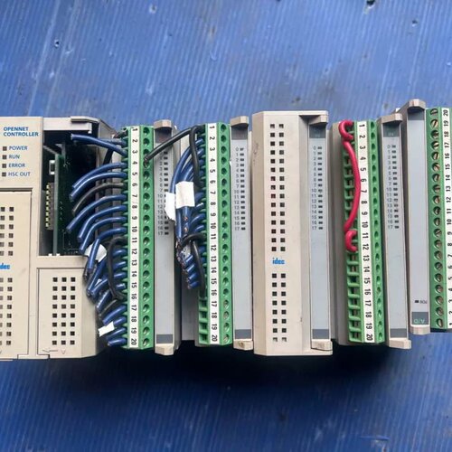 售前询价idec和泉 PLC模块 FC3A-CP2K 拆机实物图