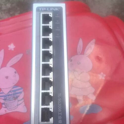 售前询价拆机TP-LlNK工业级乙太网交换机TL-SG2008实物拍