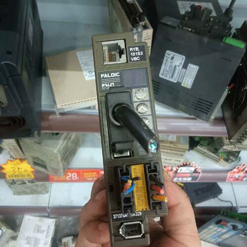 可维修RYB101S3-VBC100W伺服驱动控制器，当包议价