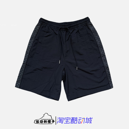 Adidas/三叶草 串标满印LOGO男子潮流休闲梭织速干运动短裤IN1046