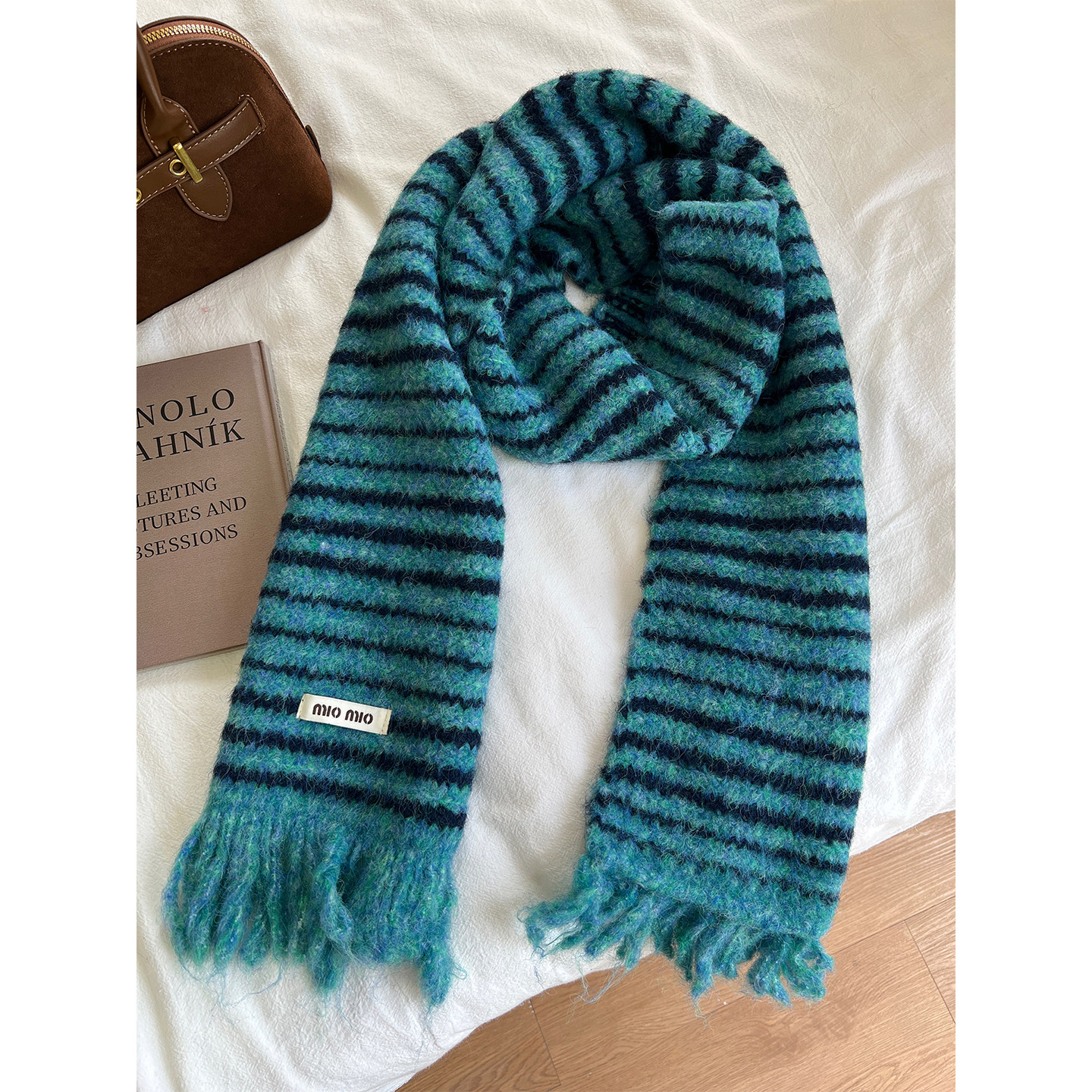 出片湖蓝色条纹围巾女冬季围脖