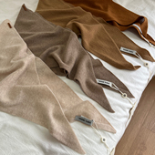 装 时尚 饰领巾护颈围脖 韩版 高级感纯色100%羊毛三角巾小围巾女冬季