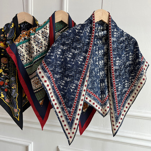 韩系复古印花大三角巾披肩女夏季百搭多功能装饰领巾时髦穿搭屁帘