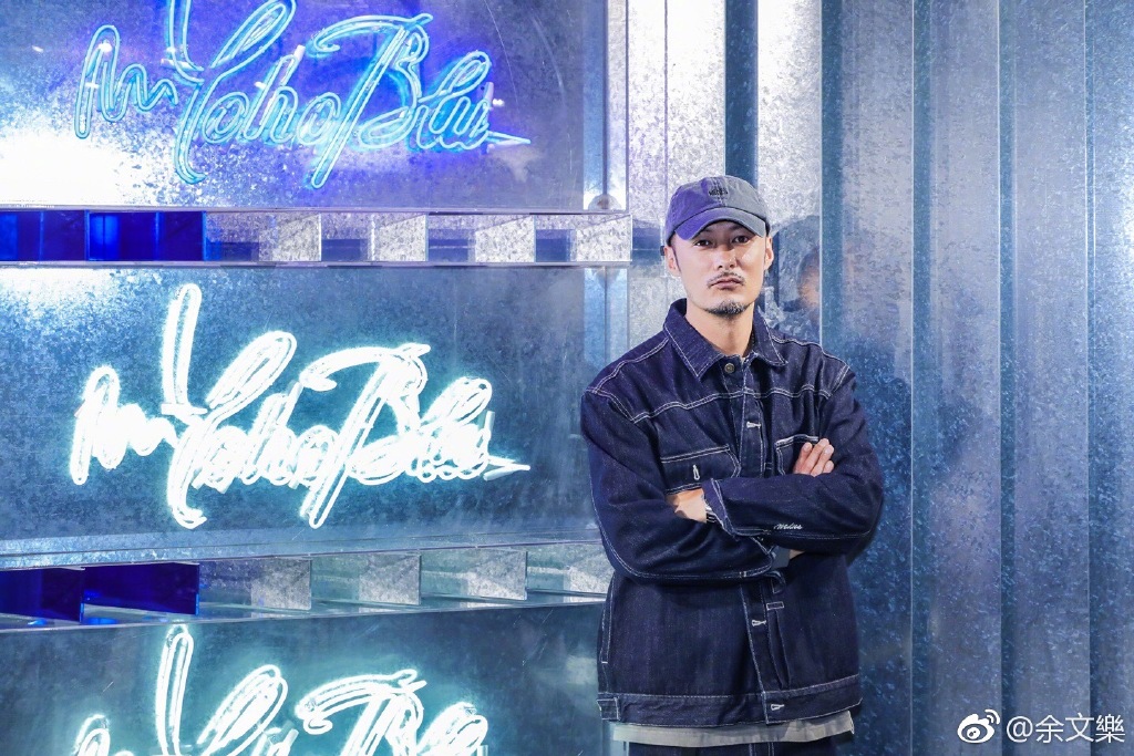 MADNESS WASHED SNAPBACK CAP 18AW 水洗刺绣弯沿棒球帽