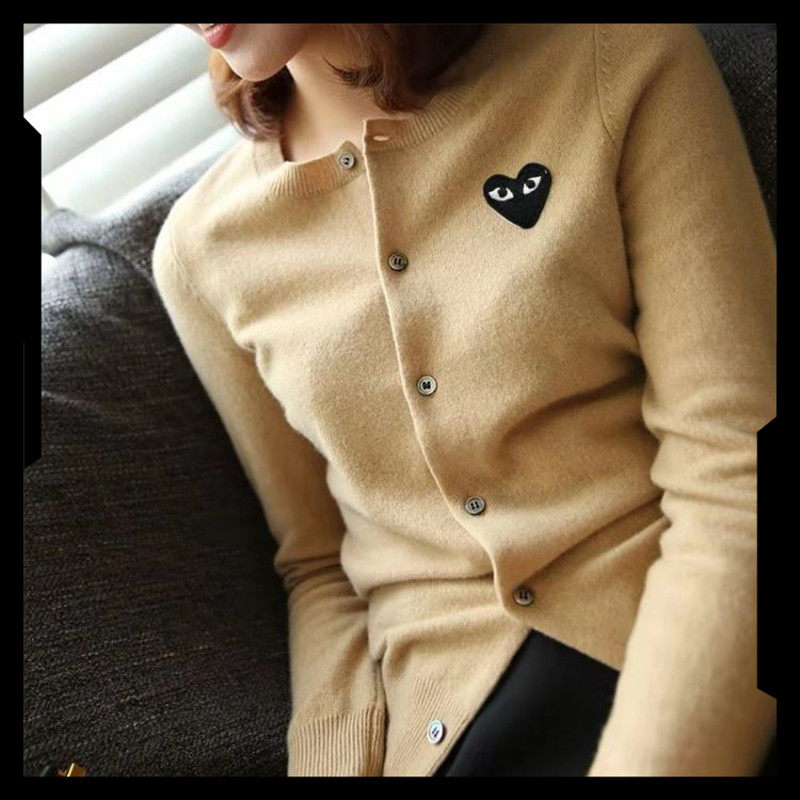 20春秋新款爱心针织开衫潮牌女毛衣短款纯色打底情侣外套play百搭在类目 女装/女士精品, 毛针织衫中 - 来自Buy2taobao.com提供专业的淘宝代购服务