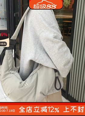 阿迪达斯男女运动休闲训练收纳包蓬松单肩包斜挎包拎包JZ4418
