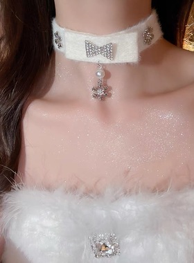 秋冬氛围感雪花蝴蝶结毛绒项链女