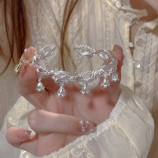 新中式复古铃兰花手镯女仿苗银手链小众设计开口手环百搭气质手饰