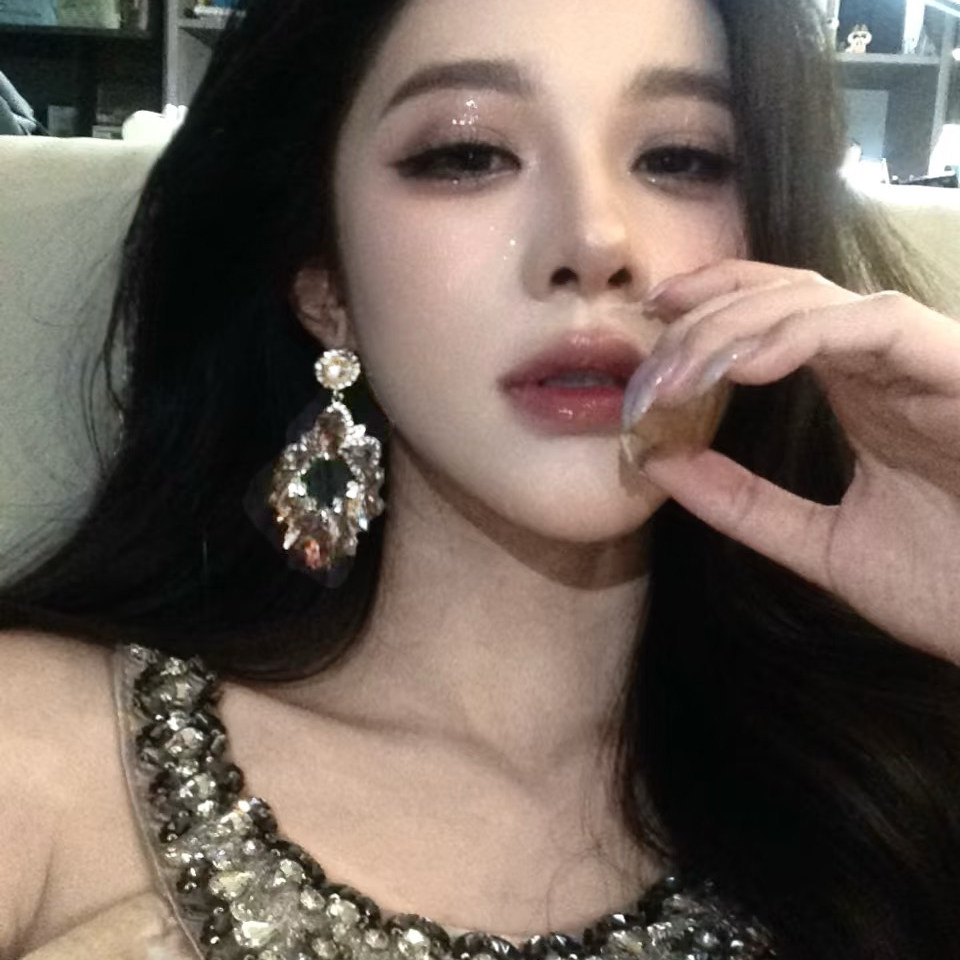 法式复古宫廷风彩色水钻几何耳环高级感奢华流苏耳钉夸张设计耳饰,饰品/流行首饰/时尚饰品新,耳钉,淘宝优惠券,粉丝福利购,淘宝优惠卷