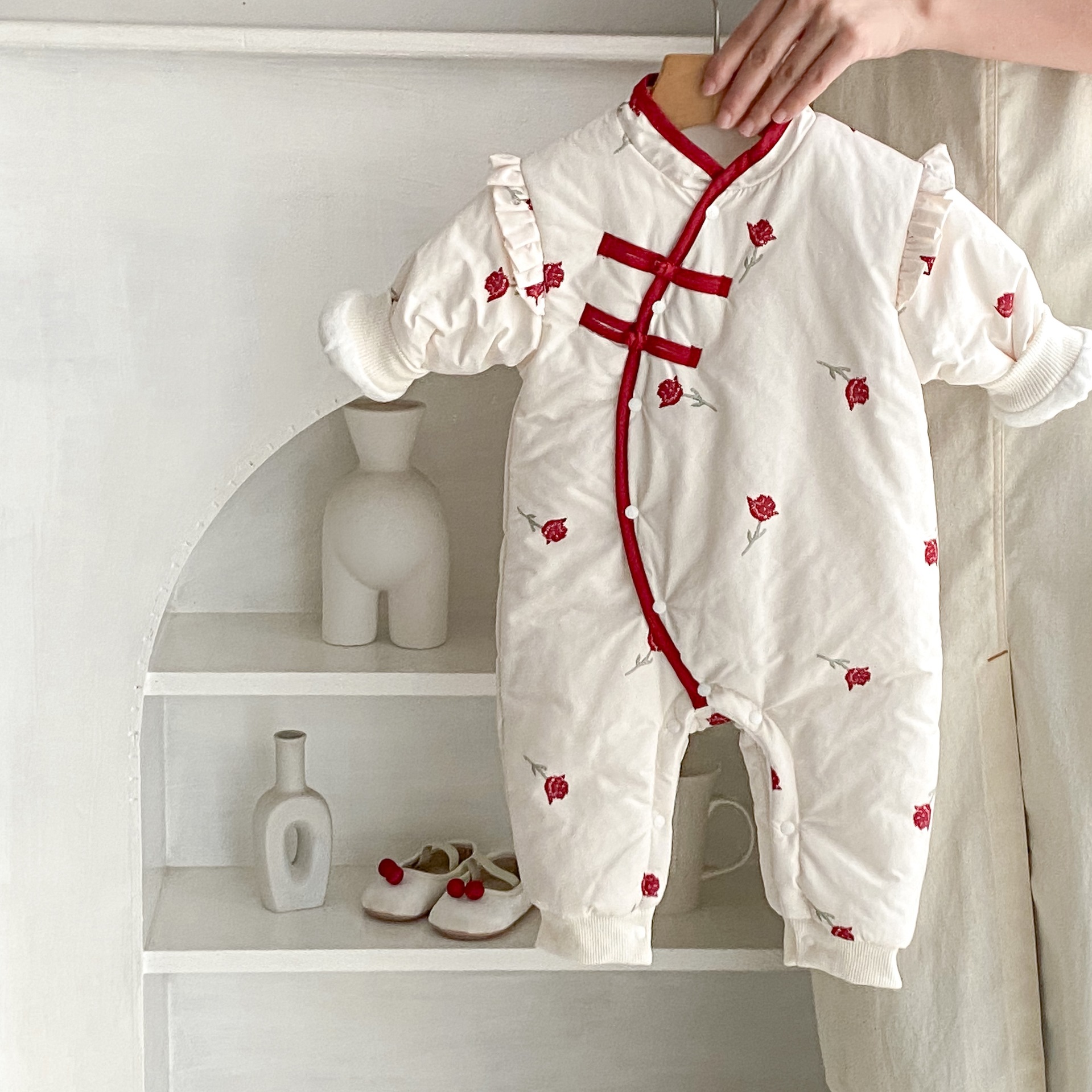 婴儿夹棉连体衣秋冬装女宝宝旗袍新中式公主哈衣满月百日宴棉衣