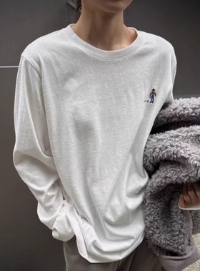 白色长袖磨毛T恤棉女秋冬叠穿内搭刺绣圆领宽松中长款打底衫上衣