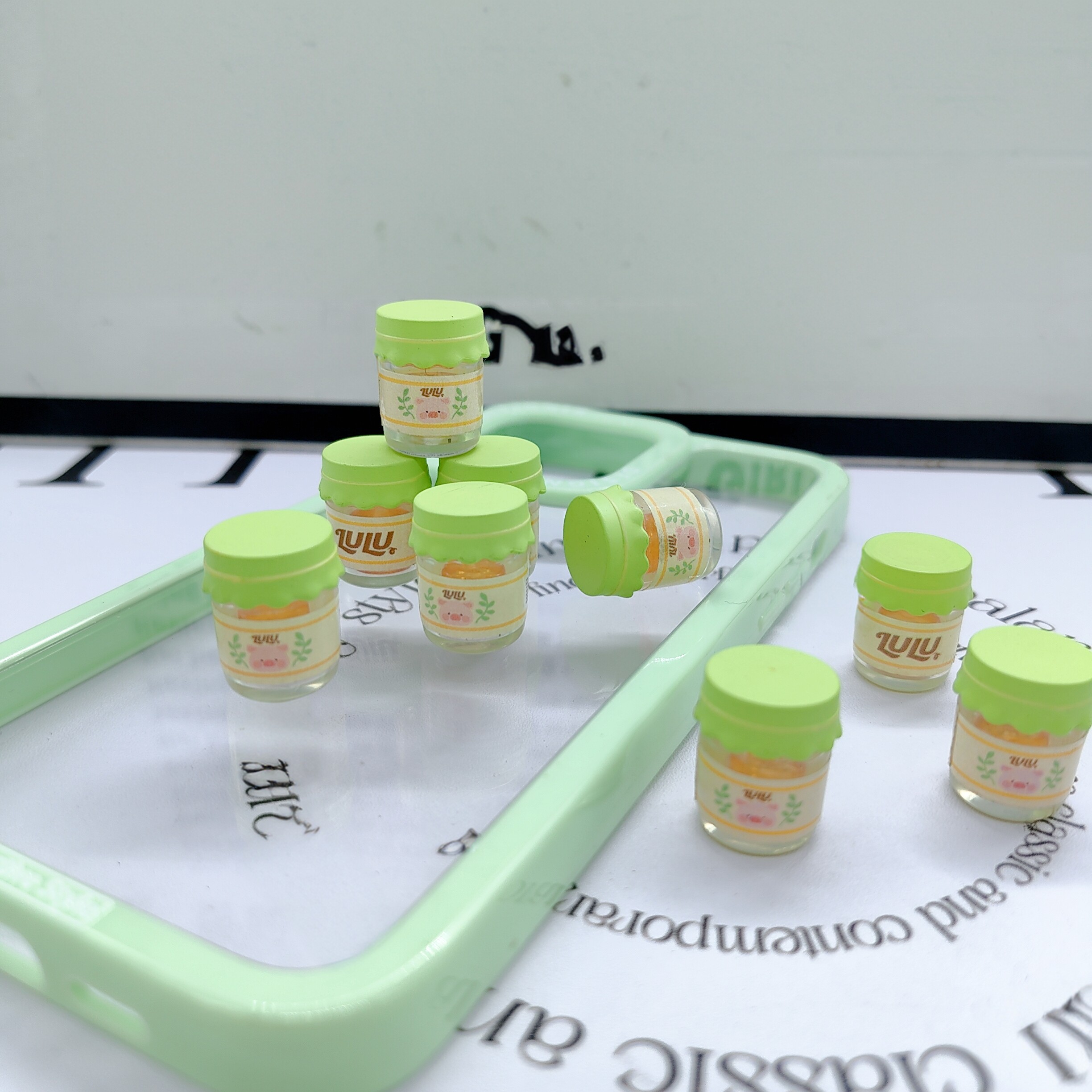 散货 LULU猪绿色小瓶子 品相好 DIY奶油胶滴胶配件 微景观摆件