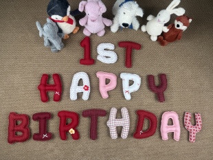 成品定制英文生日字母布艺装饰男女宝宝周岁满月百日宴婚礼布置