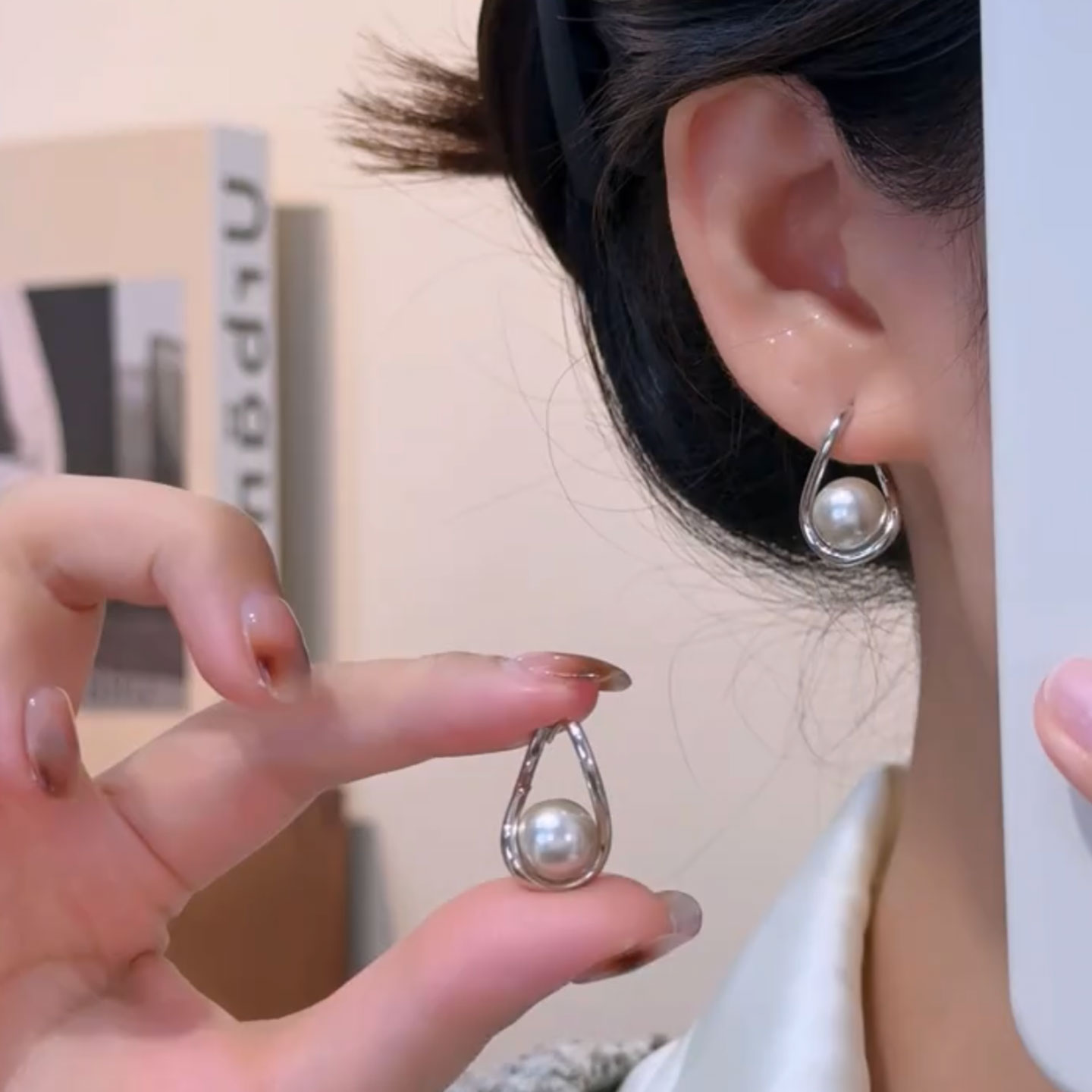 2025年新款时尚复古简约气质独特设计珍珠耳扣小众轻奢高级感耳饰