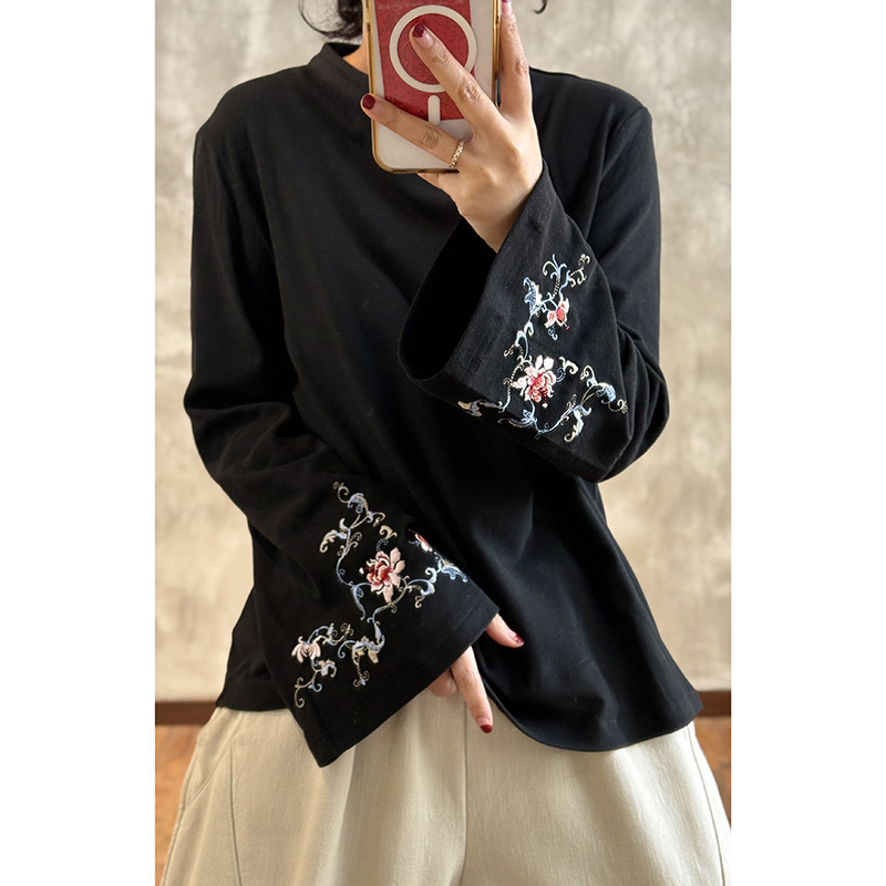 YIMIAN  新中式立领刺绣喇叭袖百搭打底衫珠扣软糯上衣290222