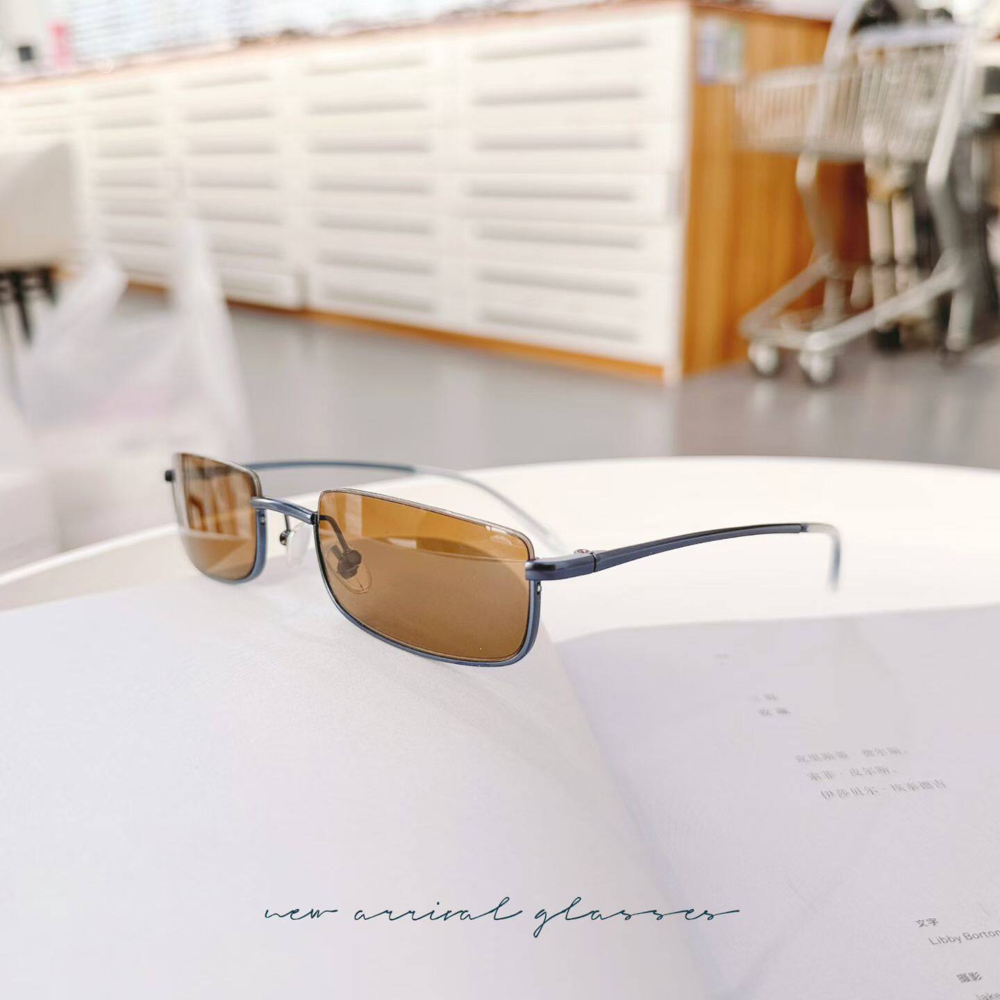 韩国26新款简约方形茶色太阳眼镜男女潮高级感下半框墨镜防紫外线