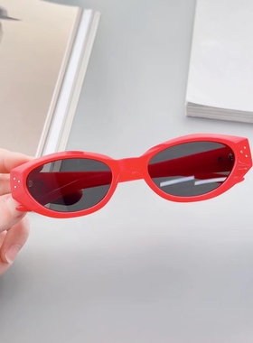 复古高级感猫眼辣妹墨镜女窄框红色网红圆脸太阳镜防紫外线UV400