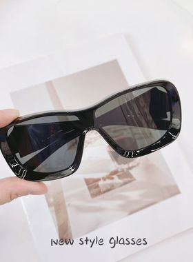 黑色一体墨镜男女2026新款欧美千禧未来科技感朋克太阳镜防紫外线