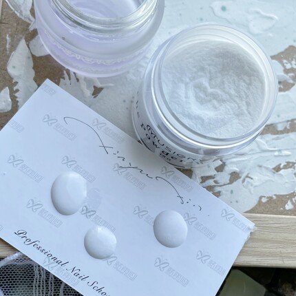 MUSIGNY水晶粉王薪雨老师推荐 仙女雕花粉基础法式白乳透明透粉色